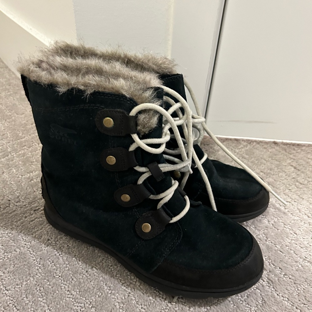 Sorel Black and Brown Fur-Lined Winter Boots
